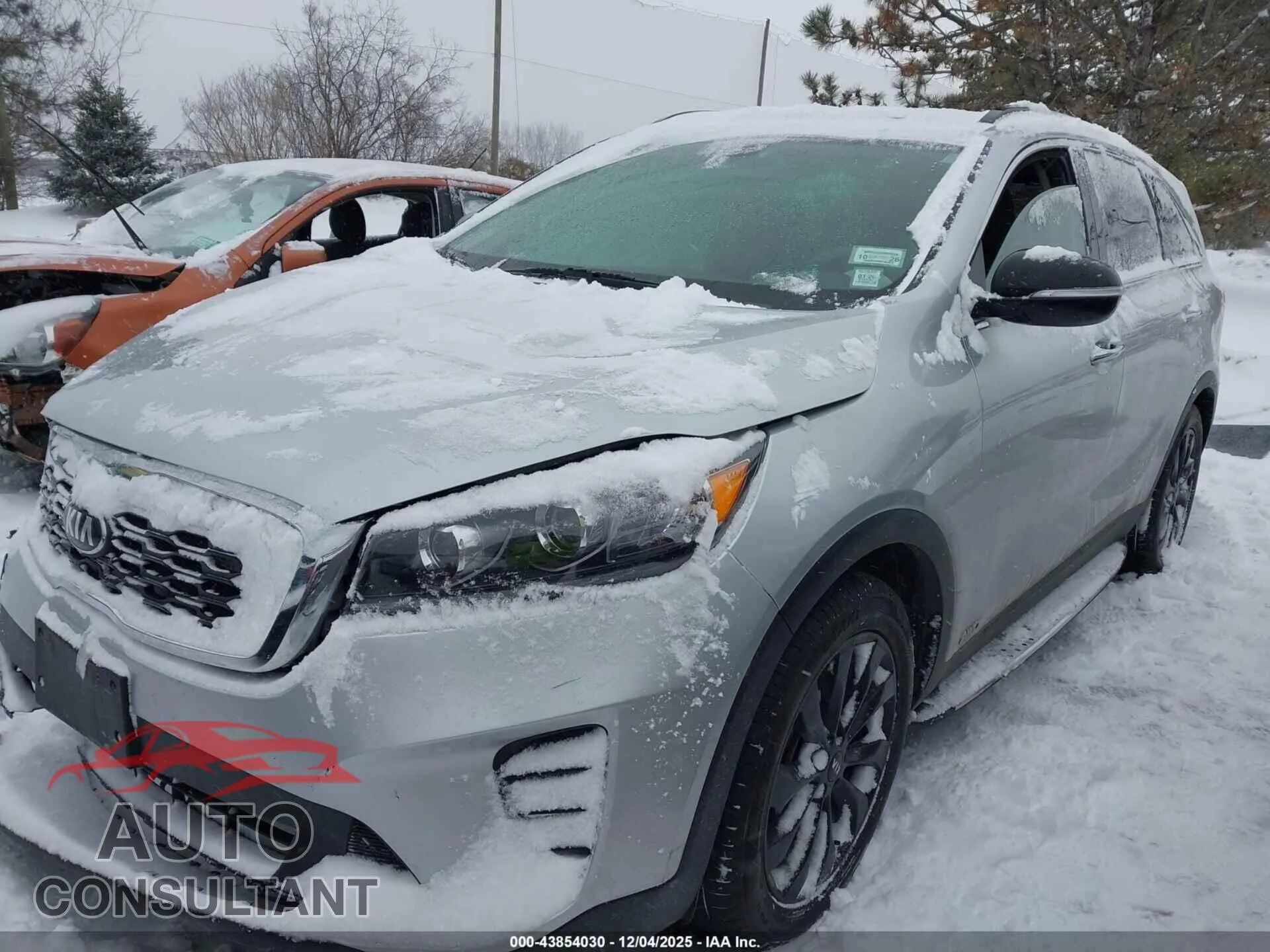 2019 KIA SORENTO Damaged VIN 5XYPGDA53KG583575 – rear exterior
