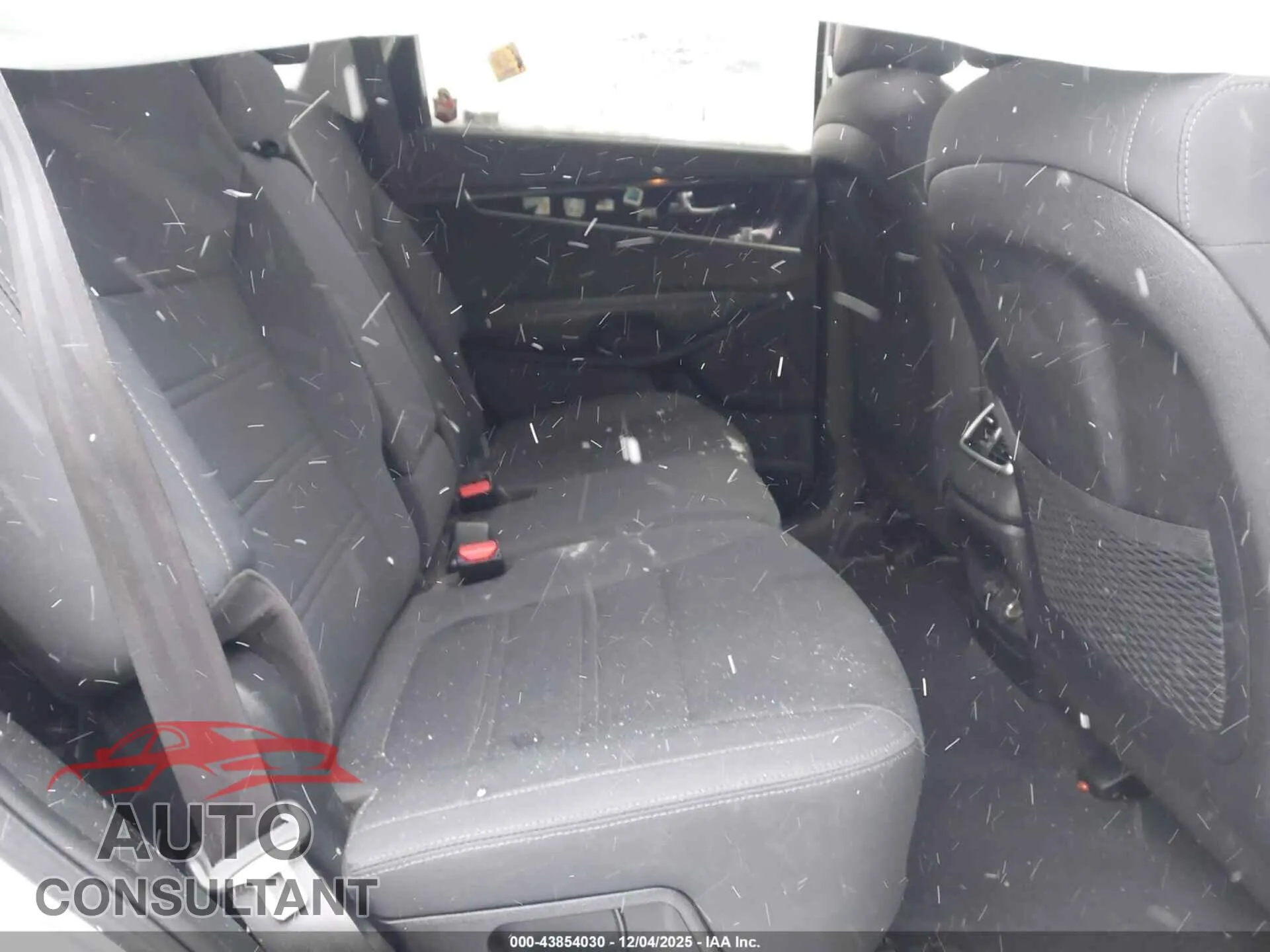2019 KIA SORENTO Damaged VIN 5XYPGDA53KG583575 – undercarriage