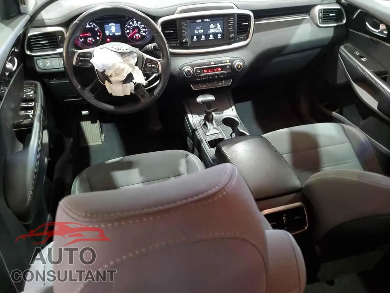 2019 KIA SORENTO Damaged VIN 5XYPGDA55KG582444 – undercarriage 2019 KIA SORENTO Damaged VIN 5XYPGDA55KG582444 – undercarriage