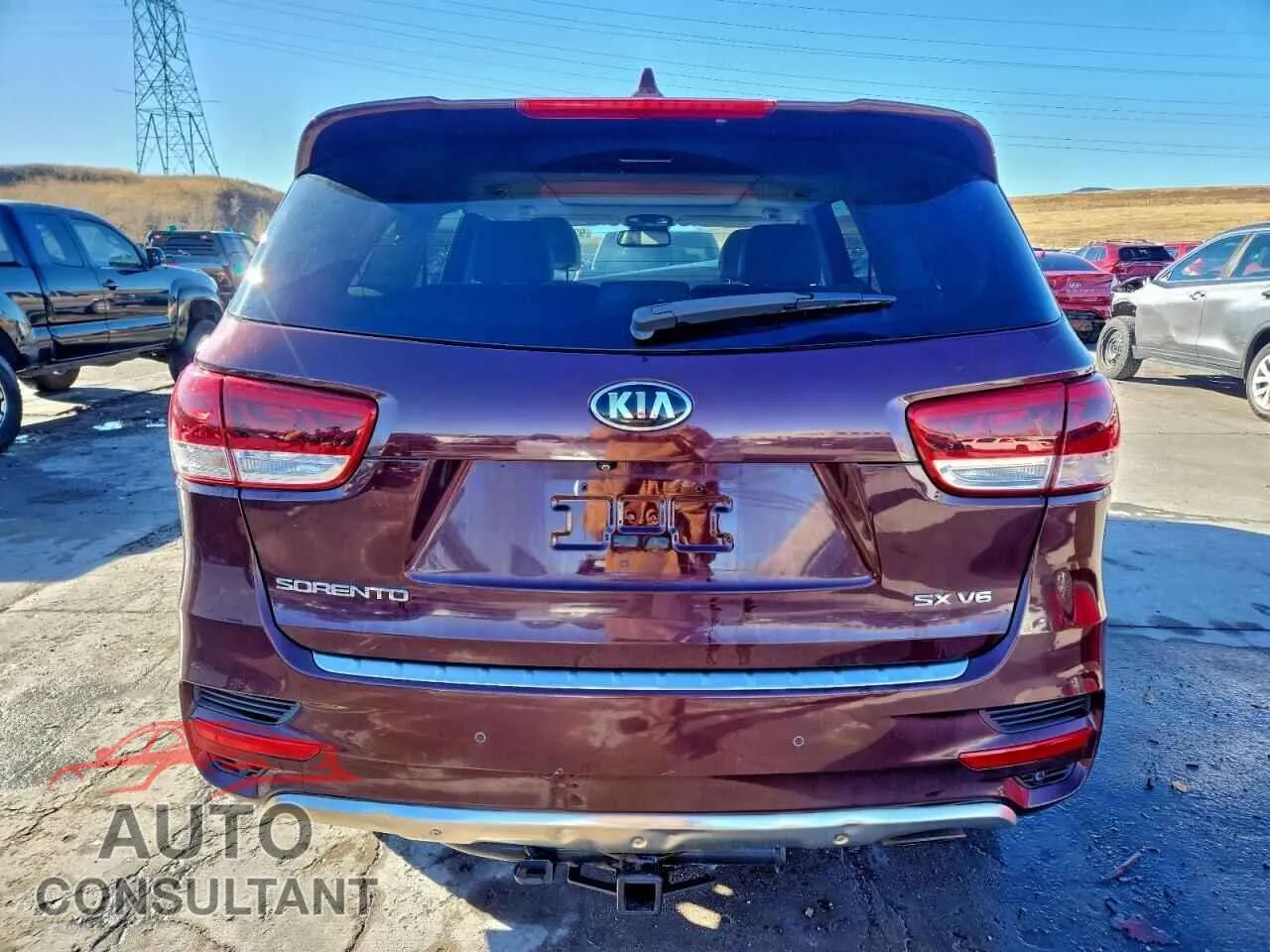 2018 KIA SORENTO Damaged VIN 5XYPKDA58JG361000 – engine bay