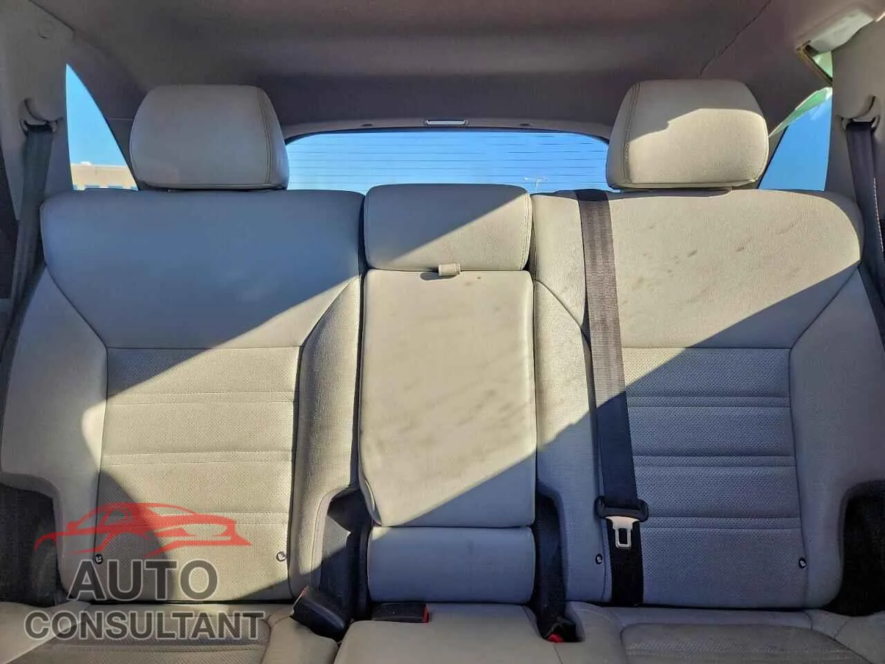 2018 KIA SORENTO Damaged VIN 5XYPKDA58JG361000 – odometer reading