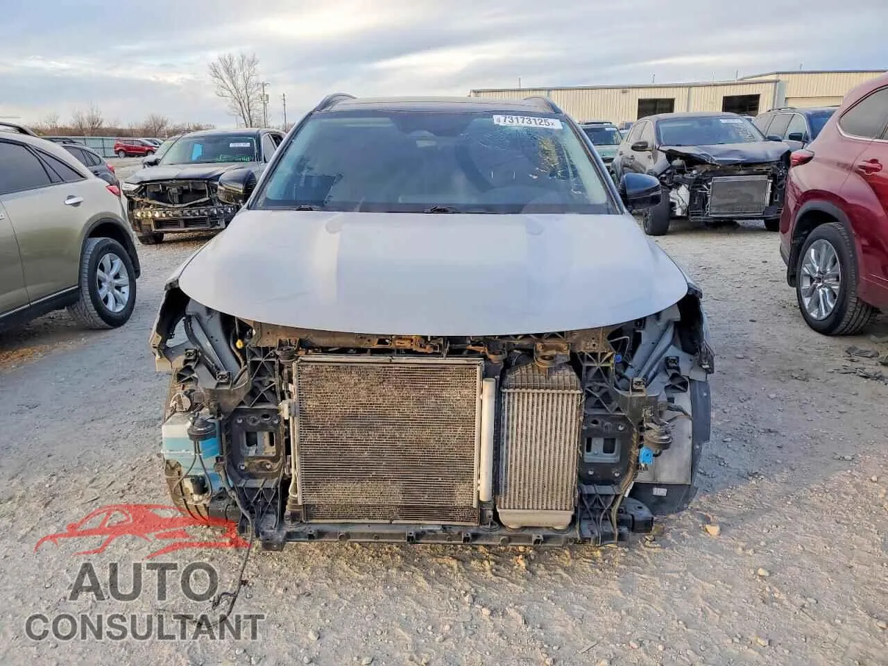 2022 KIA SORENTO Damaged VIN 5XYRH4LF5NG093428 – interior seats