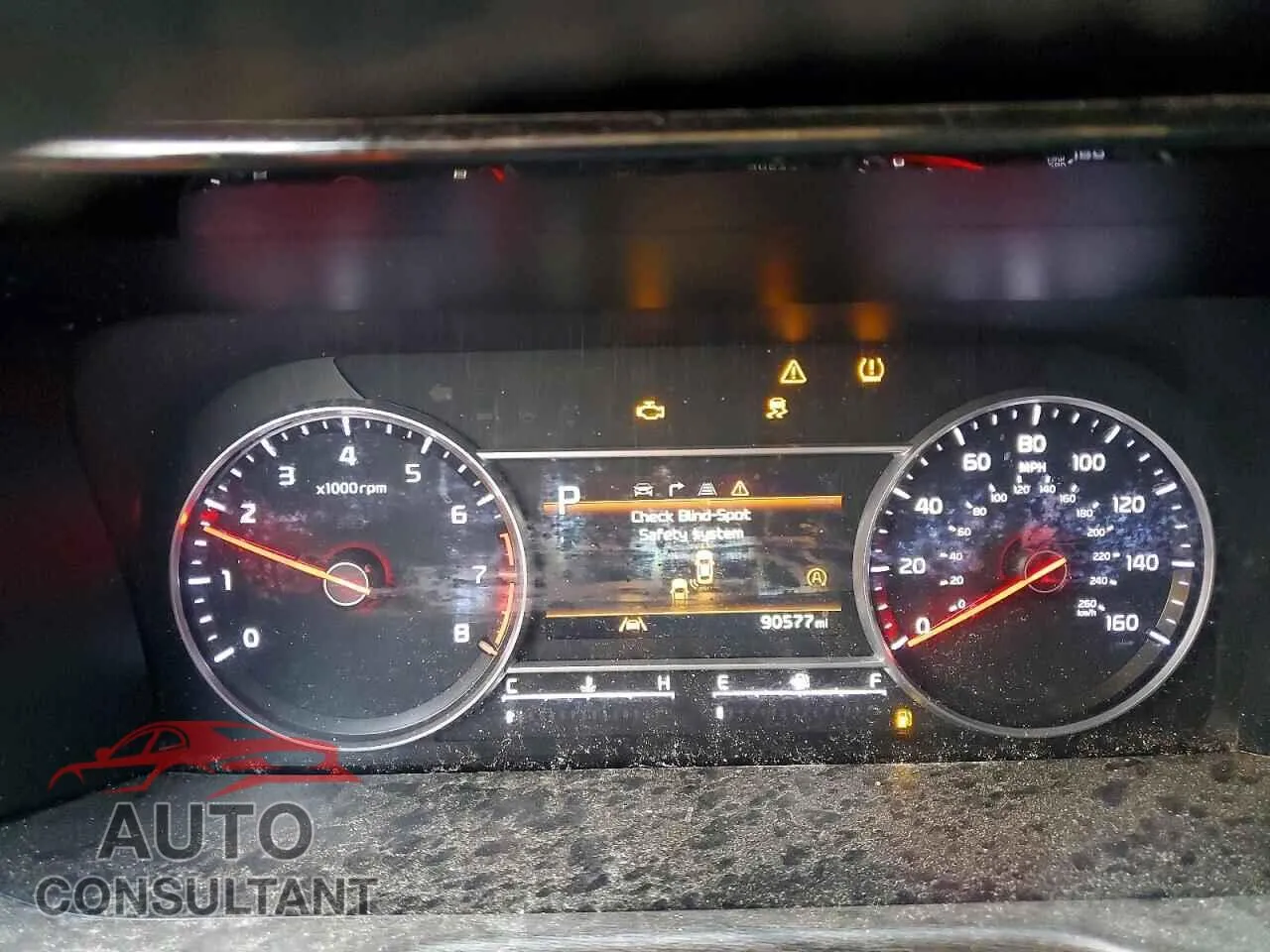 2022 KIA SORENTO Damaged VIN 5XYRH4LF5NG093428 – trunk area