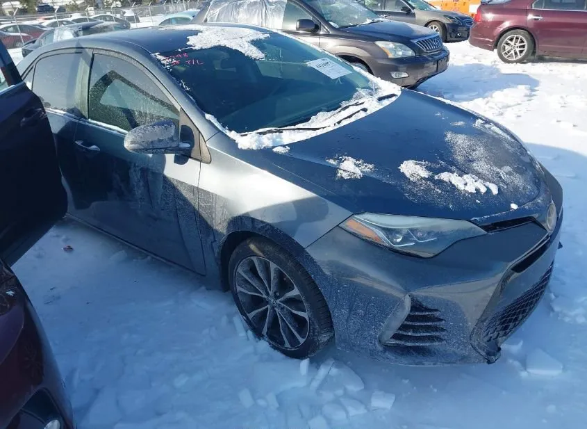 2018 TOYOTA Corolla Used VIN 5YFBURHE2JP790569 – photo 14