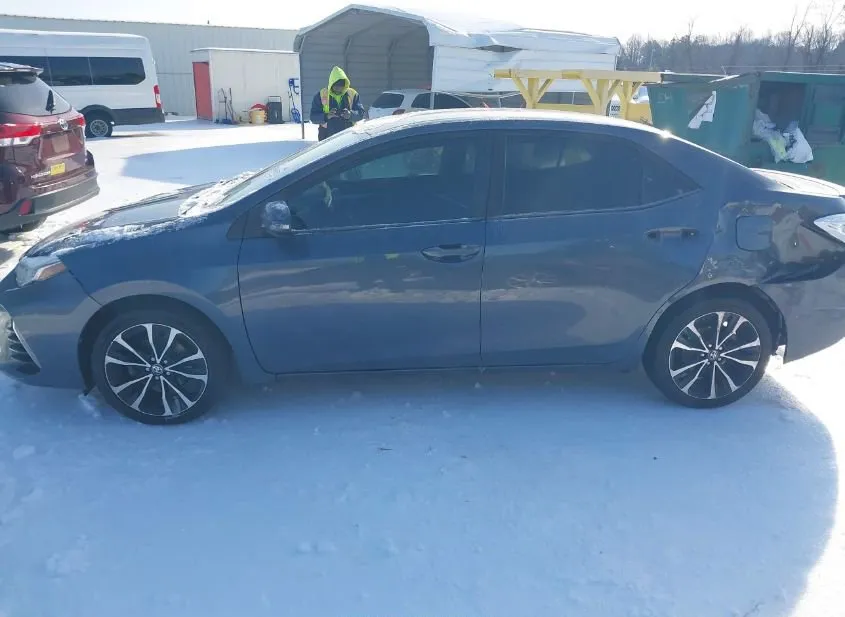 2018 TOYOTA Corolla Used VIN 5YFBURHE2JP790569 – photo 16