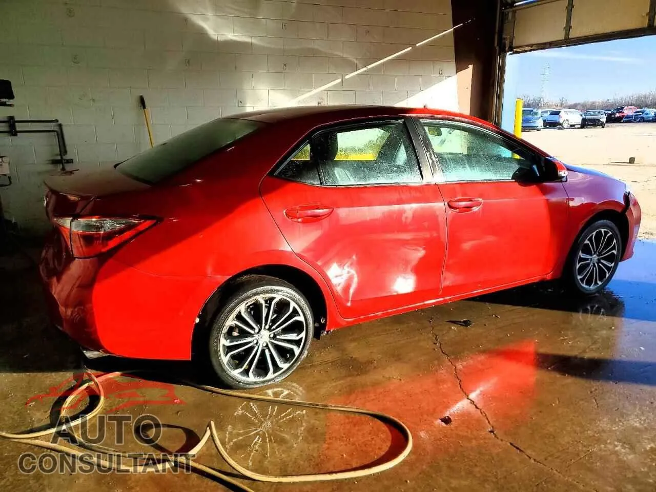 2015 TOYOTA COROLLA Damaged VIN 5YFBURHE4FP228406 – side profile
