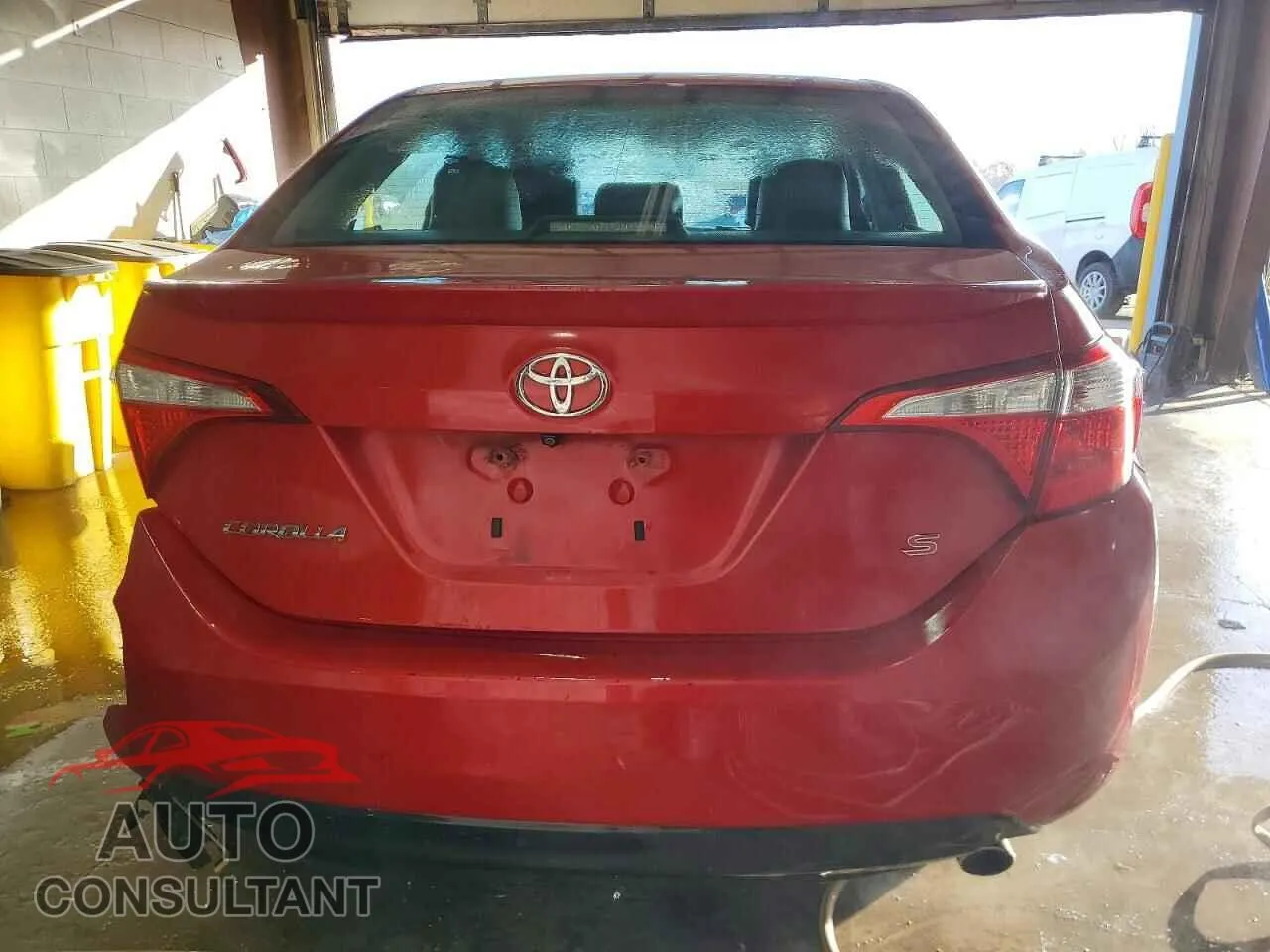 2015 TOYOTA COROLLA Damaged VIN 5YFBURHE4FP228406 – engine bay