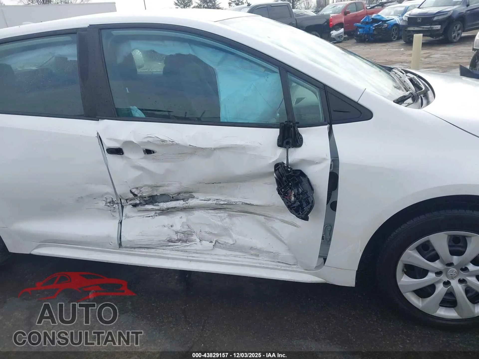 2022 TOYOTA COROLLA Damaged VIN 5YFEPMAE4NP334533 – engine bay