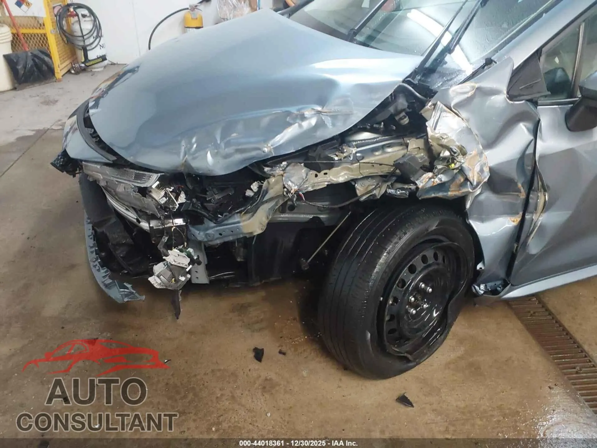 2020 TOYOTA COROLLA Damaged VIN 5YFEPRAE6LP062027 – engine bay