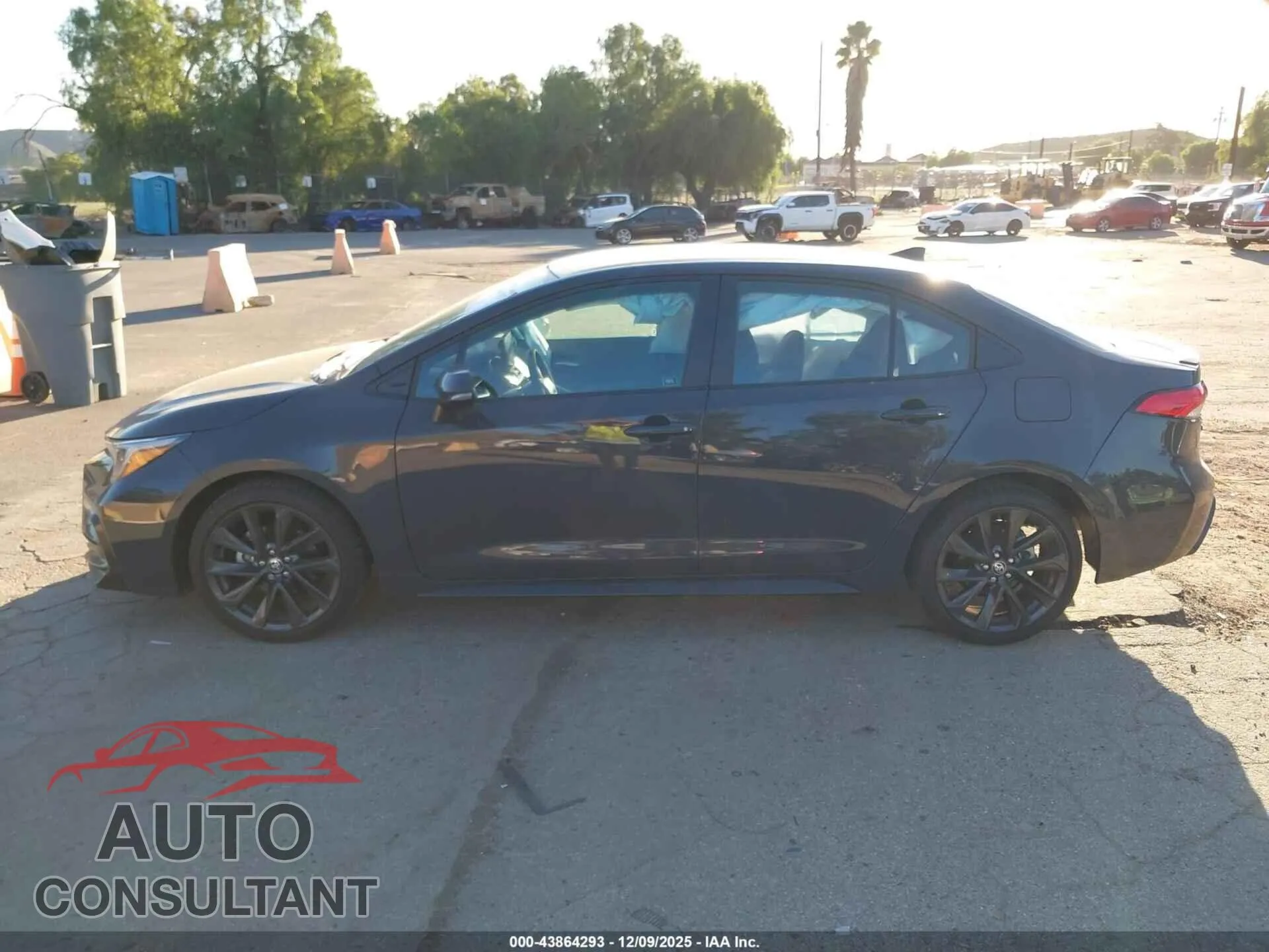 2025 TOYOTA COROLLA Damaged VIN 5YFS4MCEXSP237261 – photo 14