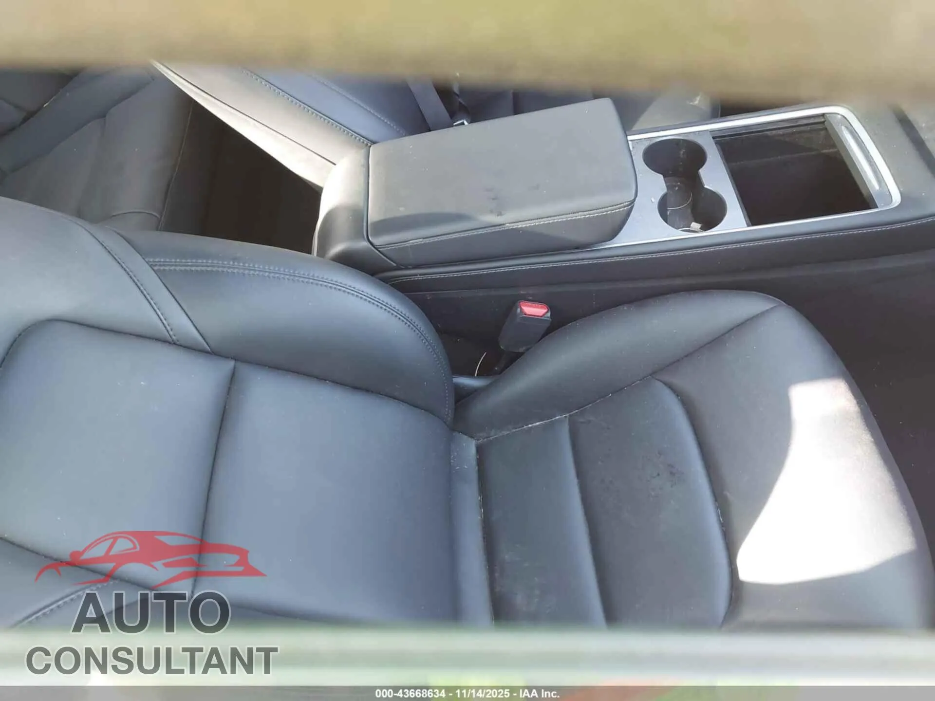 2023 TESLA MODEL 3 Damaged VIN 5YJ3E1EA4PF501409 – interior seats 2023 TESLA MODEL 3 Damaged VIN 5YJ3E1EA4PF501409 – interior seats