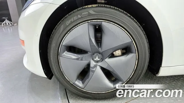 2020 Tesla Model 3 Standard Range Plue RWD Sold VIN 5YJ3E1EA6LF750191 – interior seats 2020 Tesla Model 3 Standard Range Plue RWD Sold VIN 5YJ3E1EA6LF750191 – interior seats