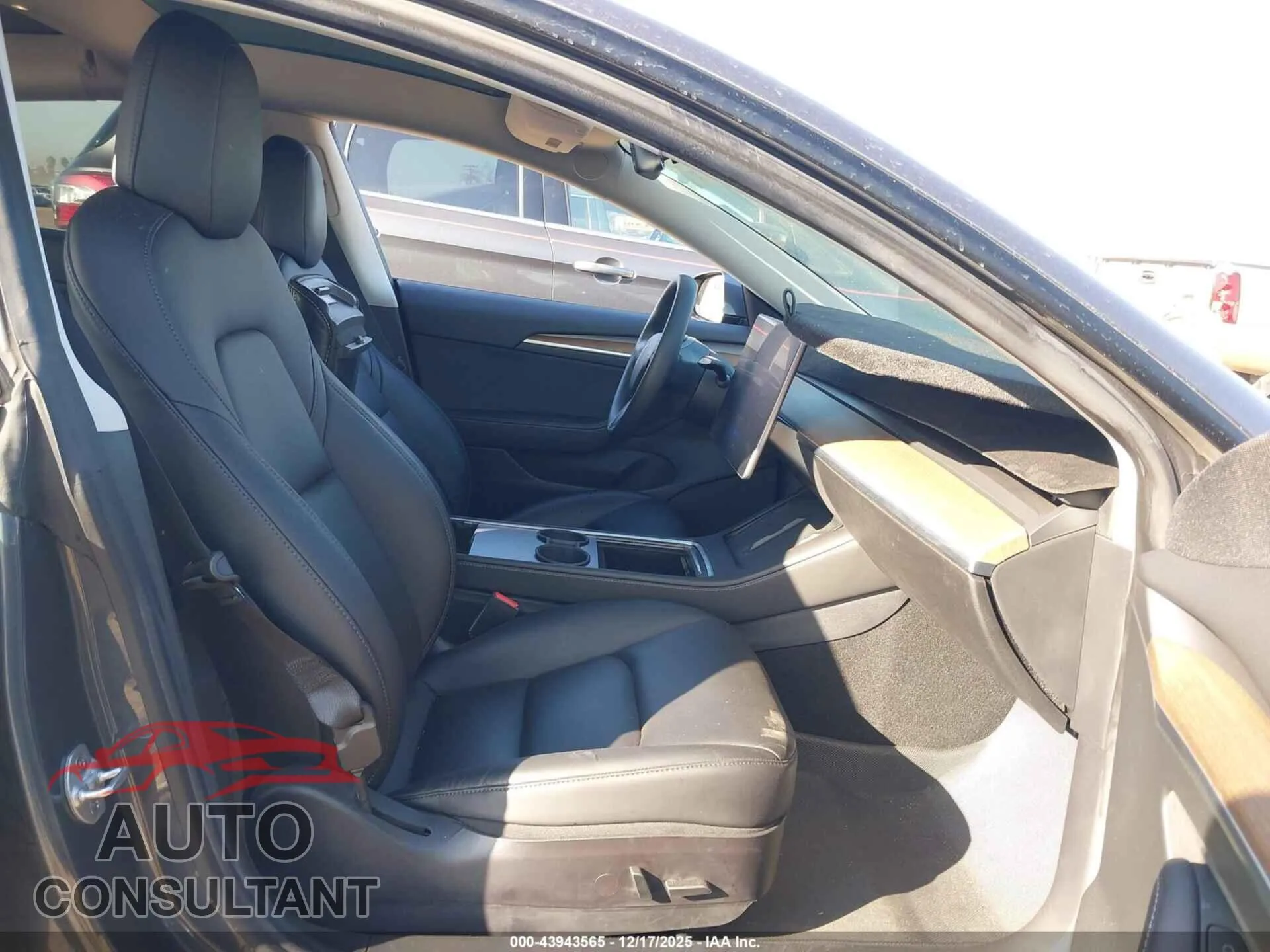 2021 TESLA MODEL 3 Damaged VIN 5YJ3E1EA6MF094768 – interior seats 2021 TESLA MODEL 3 Damaged VIN 5YJ3E1EA6MF094768 – interior seats