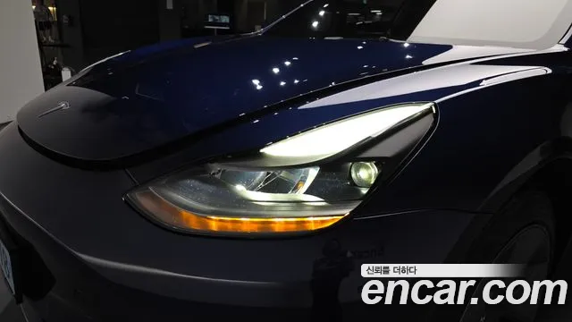 2022 Tesla Model 3 RWD Sold VIN 5YJ3E1EA7NF306658 – interior seats
