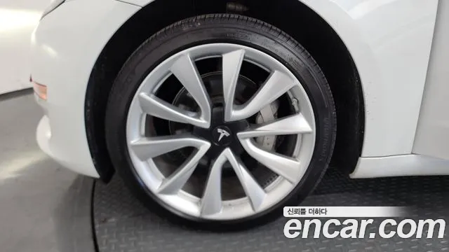 2020 Tesla Model 3 Standard Range Plue RWD Sold VIN 5YJ3E1EA9LF654409 – undercarriage