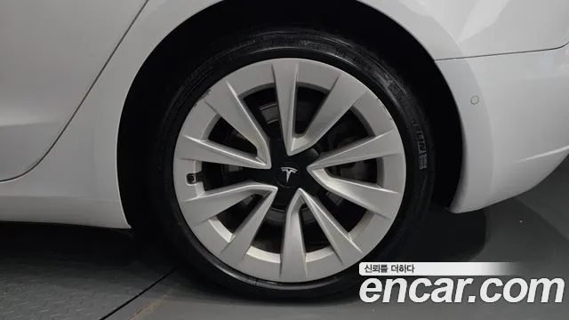 2021 Tesla Model 3 Long Range AWD Sold VIN 5YJ3E1EB1MF892250 – exterior detail