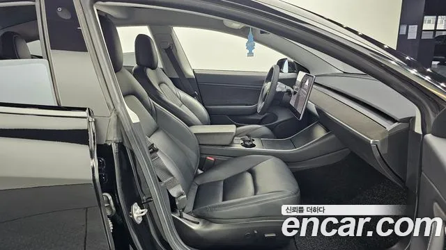 2020 Tesla Model 3 Long Range AWD Sold VIN 5YJ3E1EB6LF809992 – interior seats 2020 Tesla Model 3 Long Range AWD Sold VIN 5YJ3E1EB6LF809992 – interior seats