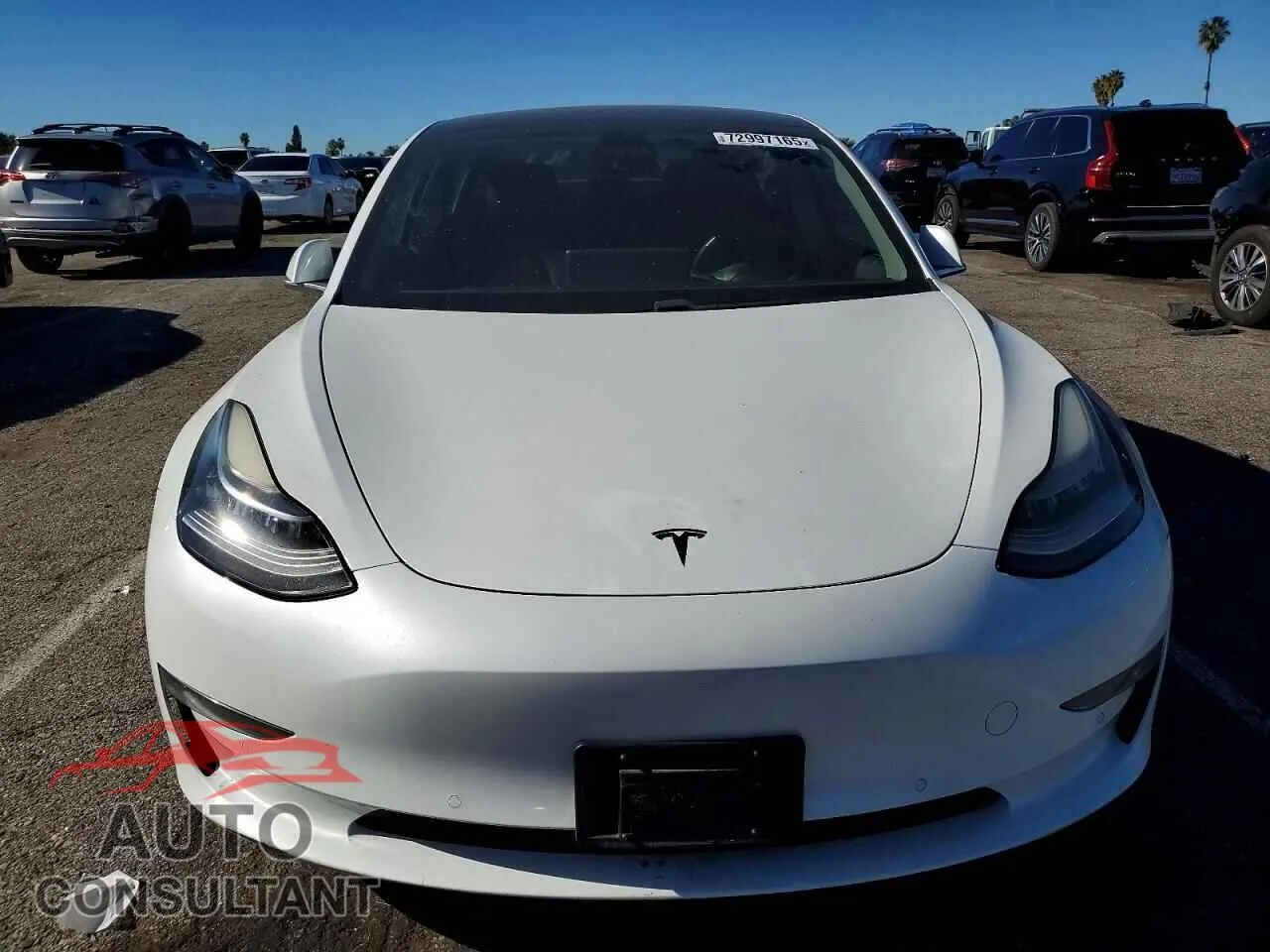 2018 TESLA MODEL 3 Damaged VIN 5YJ3E1EB9JF067682 – interior seats