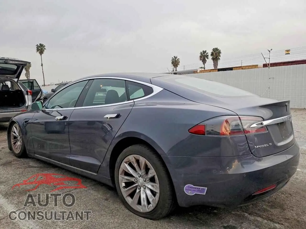 2018 TESLA MODEL S Damaged VIN 5YJSA1E20JF295058 – rear exterior