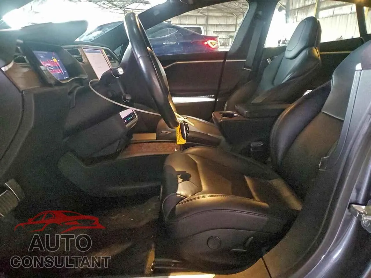 2017 TESLA MODEL S Damaged VIN 5YJSA1E26HF219385 – exterior detail 2017 TESLA MODEL S Damaged VIN 5YJSA1E26HF219385 – exterior detail