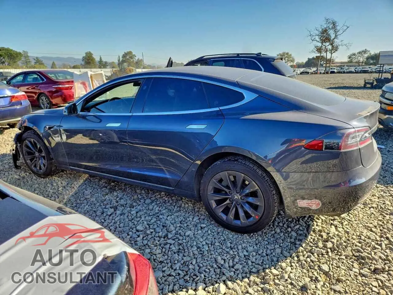 2020 TESLA MODEL S Damaged VIN 5YJSA1E28LF399994 – rear exterior
