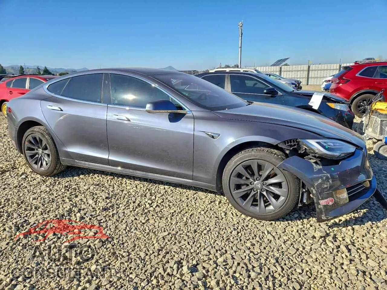 2020 TESLA MODEL S Damaged VIN 5YJSA1E28LF399994 – dashboard