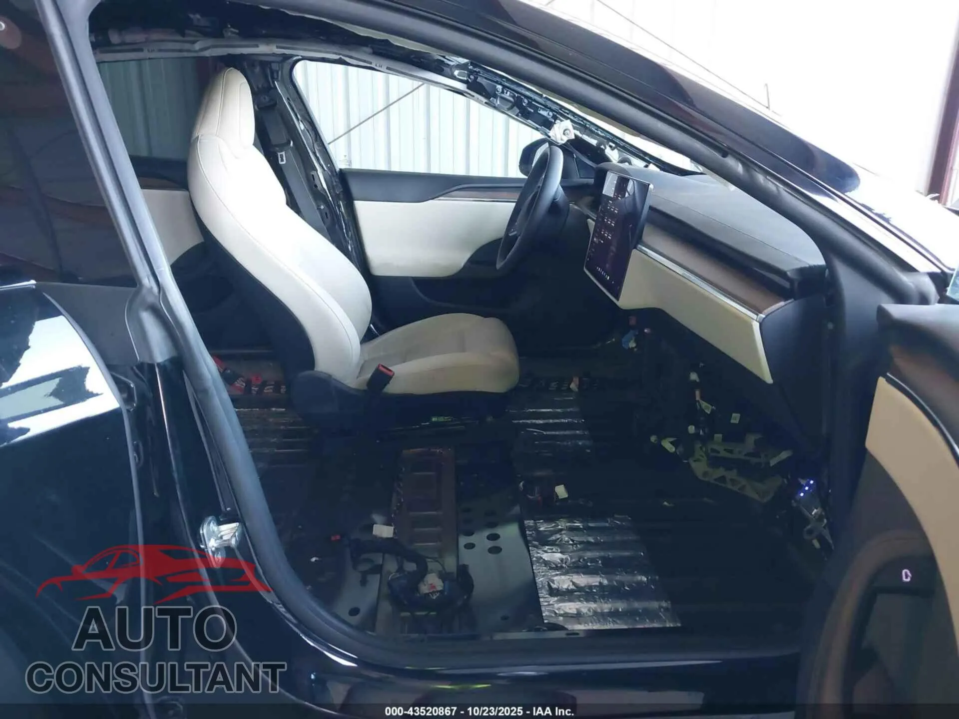 2021 TESLA MODEL S Damaged VIN 5YJSA1E5XMF428293 – interior seats