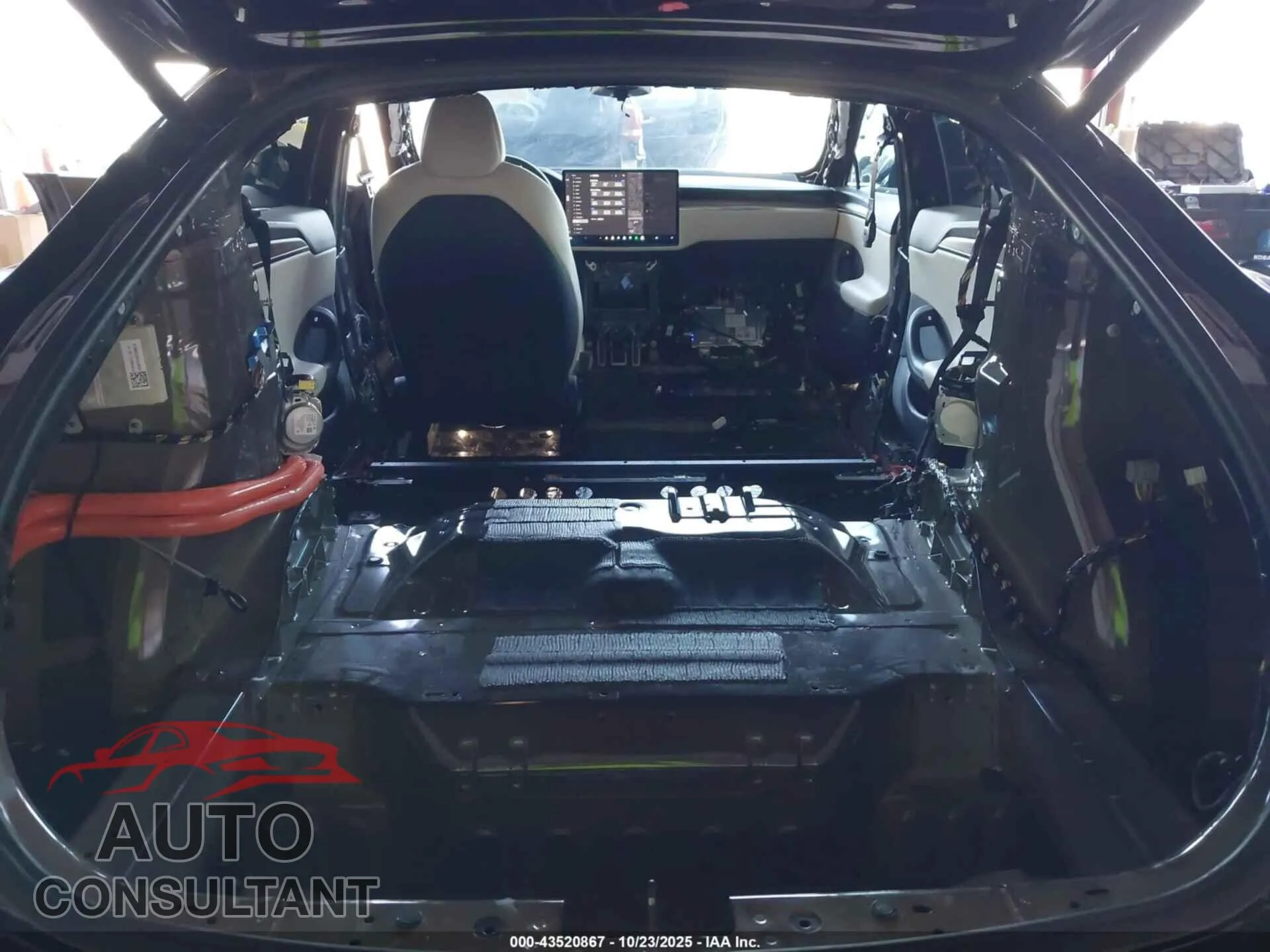 2021 TESLA MODEL S Damaged VIN 5YJSA1E5XMF428293 – engine bay