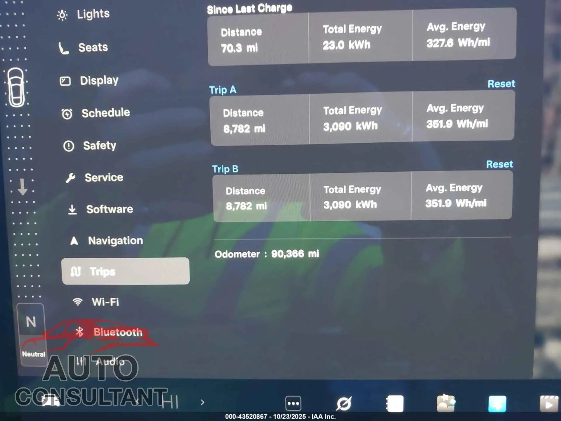 2021 TESLA MODEL S Damaged VIN 5YJSA1E5XMF428293 – exterior detail