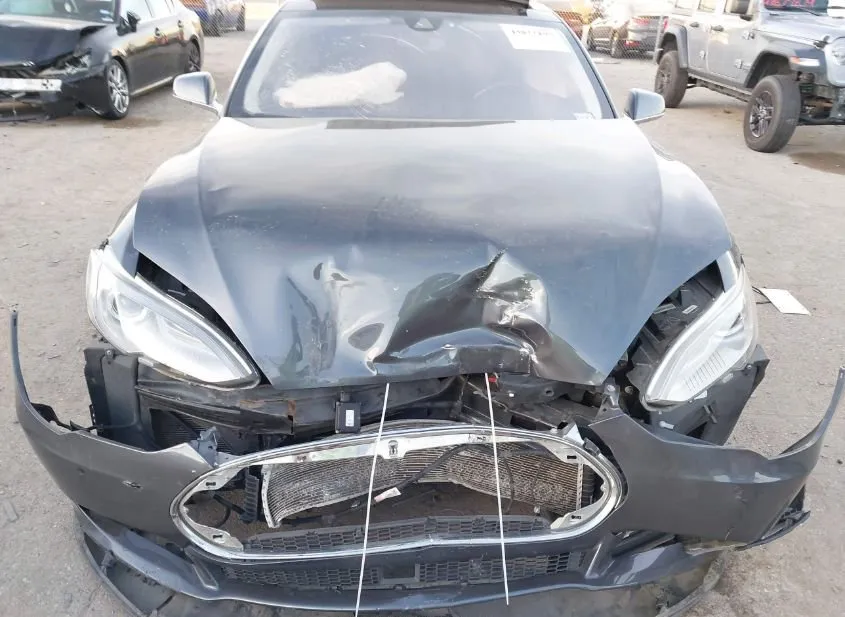 2015 TESLA Model S Used VIN 5YJSA1H25FFP71842 – interior seats