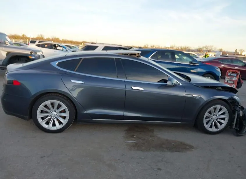 2015 TESLA Model S Used VIN 5YJSA1H25FFP71842 – photo 11