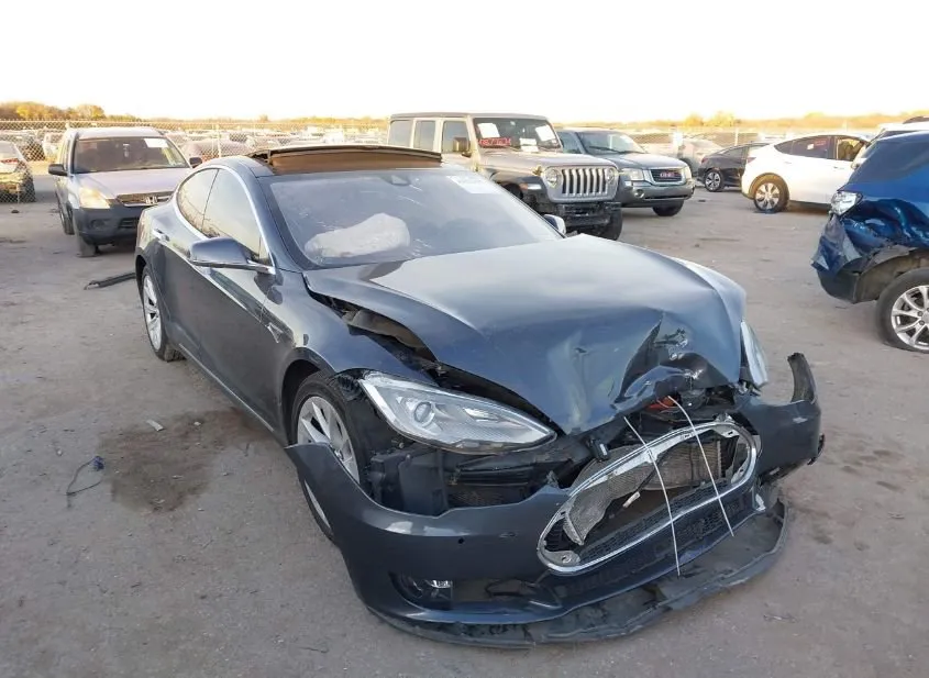 2015 TESLA Model S Used VIN 5YJSA1H25FFP71842 – photo 15