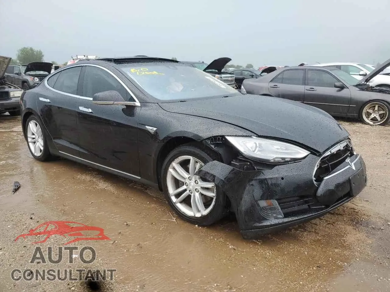 2015 TESLA MODEL S Damaged VIN 5YJSA1S23FF088028 – dashboard
