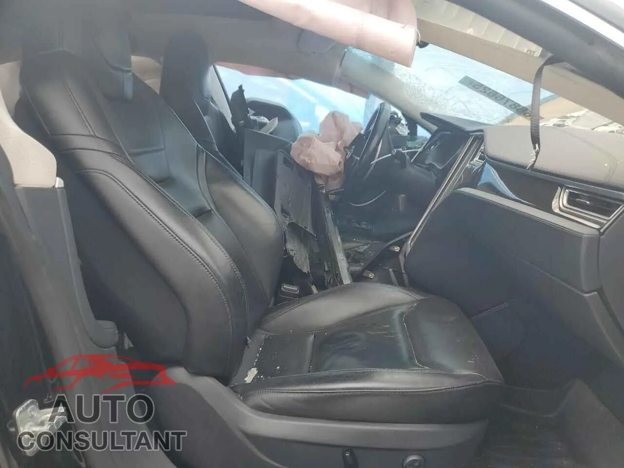 2015 TESLA MODEL S Damaged VIN 5YJSA1S23FF088028 – exterior detail