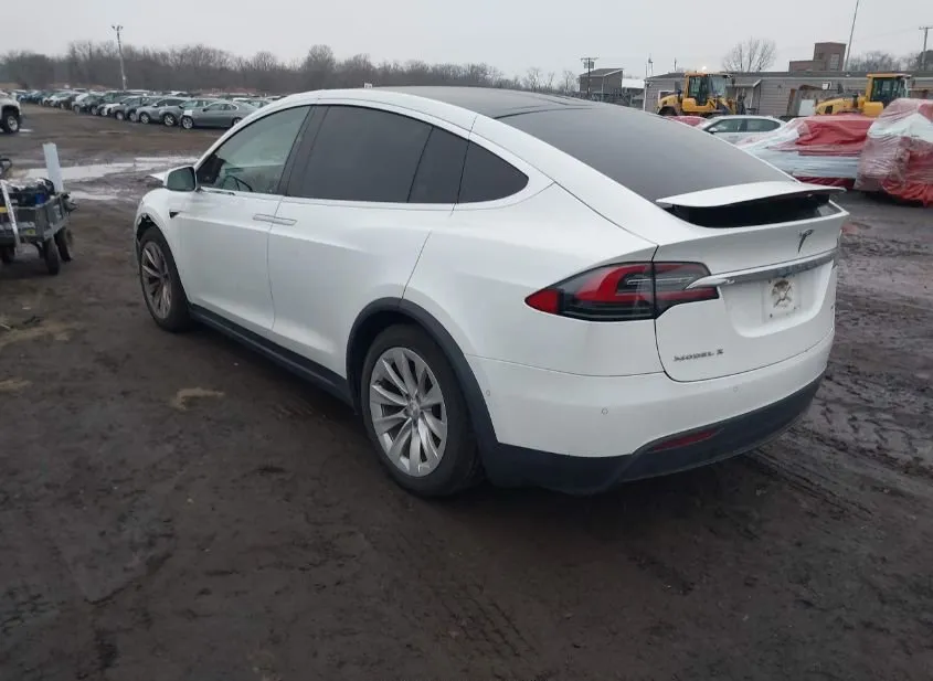 2018 TESLA Model X Used VIN 5YJXCBE20JF132559 – interior seats 2018 TESLA Model X Used VIN 5YJXCBE20JF132559 – interior seats