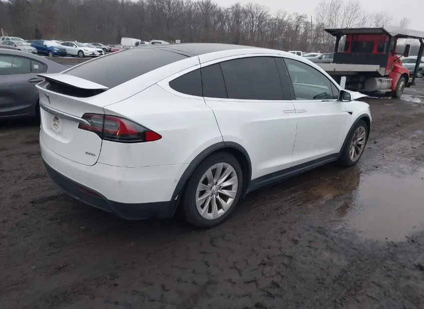 2018 TESLA Model X Used VIN 5YJXCBE20JF132559 – photo 12 2018 TESLA Model X Used VIN 5YJXCBE20JF132559 – photo 12