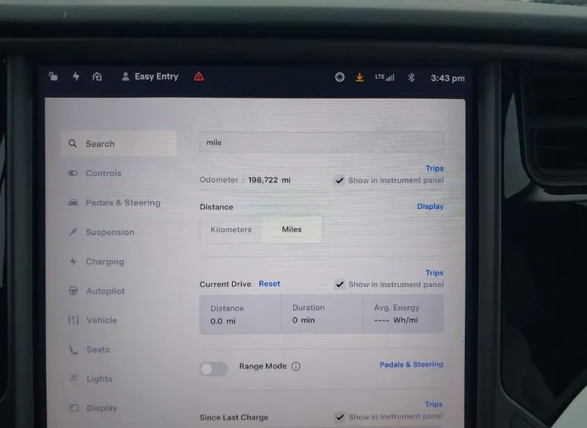 2018 TESLA Model X Used VIN 5YJXCBE20JF132559 – photo 14 2018 TESLA Model X Used VIN 5YJXCBE20JF132559 – photo 14