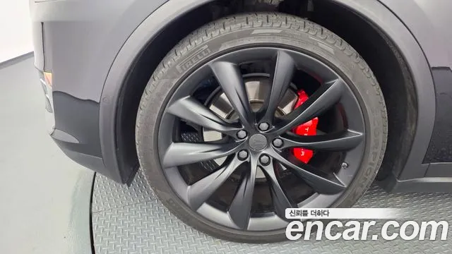 2018 Tesla Model X 100D VIN 5YJXCBE27JF126533
