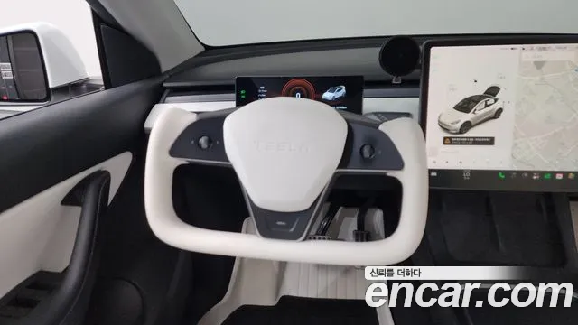 2021 Tesla Model Y Standard Range RWD Sold VIN 5YJYGDED6MF172011 – interior seats