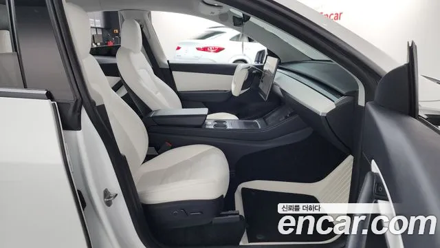 2021 Tesla Model Y Standard Range RWD Sold VIN 5YJYGDED6MF172011 – exterior detail