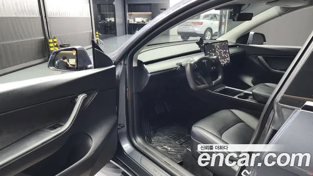 2021 Tesla Model Y Standard Range RWD Sold VIN 5YJYGDED6MF173949 – dashboard
