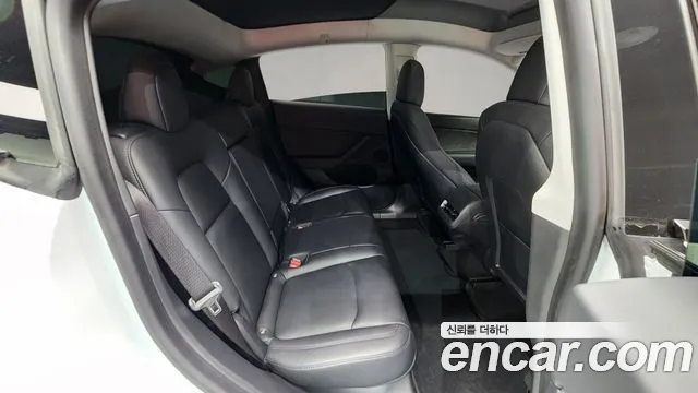 2021 Tesla Model Y Long Range AWD Sold VIN 5YJYGDEE6MF168632 – exterior detail 2021 Tesla Model Y Long Range AWD Sold VIN 5YJYGDEE6MF168632 – exterior detail