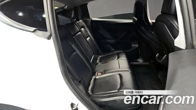 2021 Tesla Model Y Long Range AWD Sold VIN 5YJYGDEE7MF167649 – interior seats 2021 Tesla Model Y Long Range AWD Sold VIN 5YJYGDEE7MF167649 – interior seats