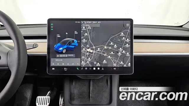 2021 Tesla Model Y Long Range AWD Sold VIN 5YJYGDEE8MF226160 – trunk area