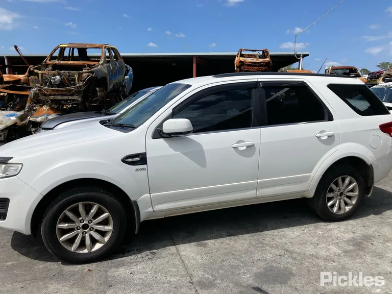 2016 Ford Territory Used VIN 6FPAAAJGATGD24591 – engine bay