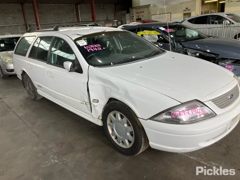 2002 Ford Falcon Used VIN 6FPAAAJGWA2S41301 – interior seats
