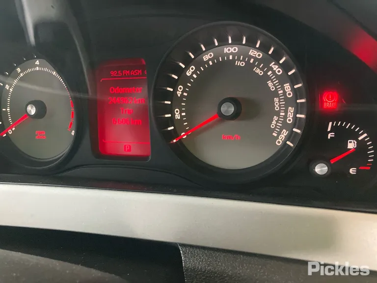 2009 Holden Commodore Used VIN 6G1EK85789L348723 – dashboard