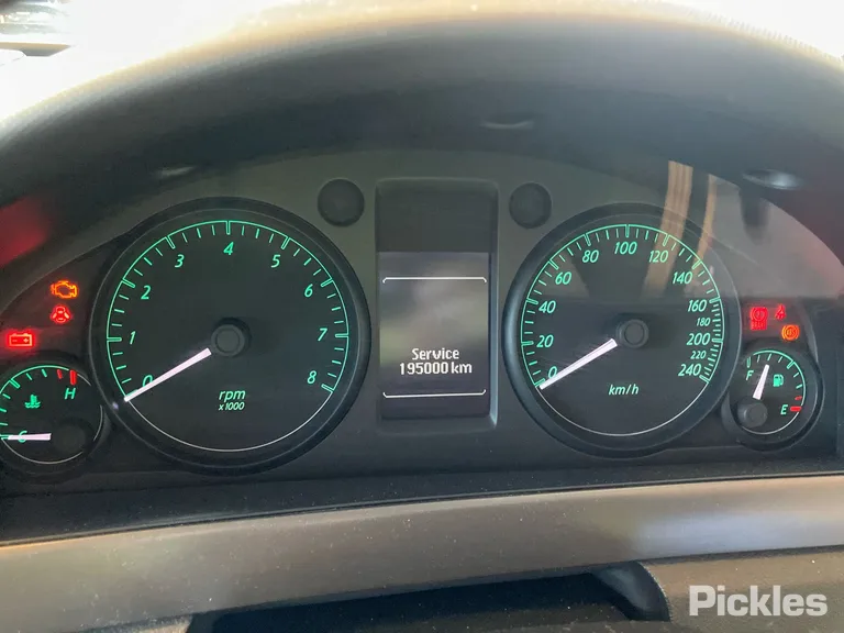 2010 Holden Commodore Used VIN 6G1EK8EFXAL444591 – engine bay