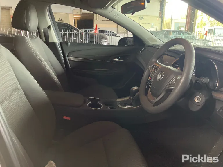 2017 Holden Commodore Used VIN 6G1FA8E58HL316438 – dashboard