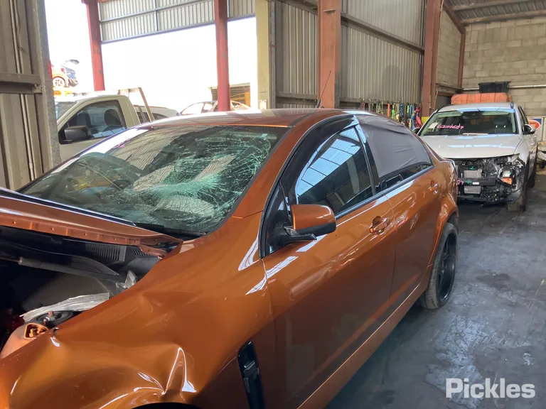 2017 Holden Commodore Used VIN 6G1FB5E33HL324764 – rear exterior